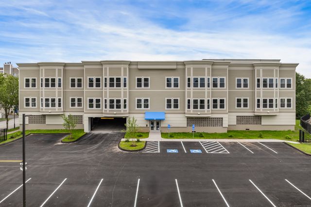 300 Harbour Close R, New Haven, CT 06519