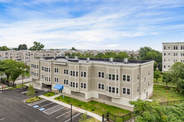 300 Harbour Close R, New Haven, CT 06519