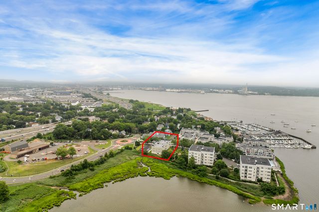 300 Harbour Close R, New Haven, CT 06519