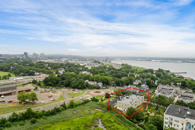 300 Harbour Close R, New Haven, CT 06519