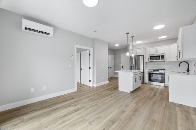 300 Harbour Close R, New Haven, CT 06519