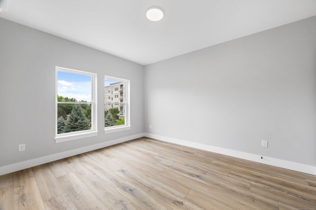 300 Harbour Close R, New Haven, CT 06519