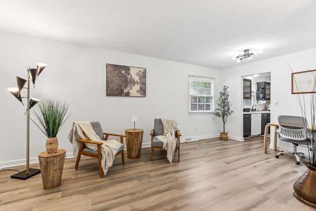 W136S6953 Hale Park DRIVE, Muskego, WI 53150