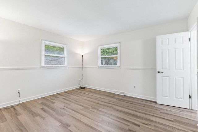 W136S6953 Hale Park DRIVE, Muskego, WI 53150