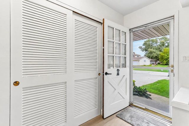 W136S6953 Hale Park DRIVE, Muskego, WI 53150