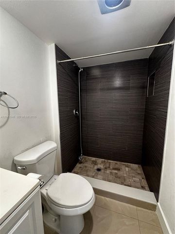 3475 N Country Club Dr 315, Aventura, FL 33180