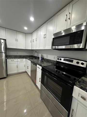 3475 N Country Club Dr 315, Aventura, FL 33180