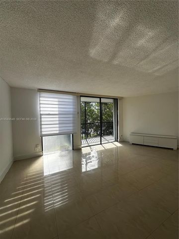 3475 N Country Club Dr 315, Aventura, FL 33180