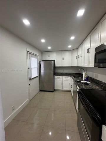 3475 N Country Club Dr 315, Aventura, FL 33180