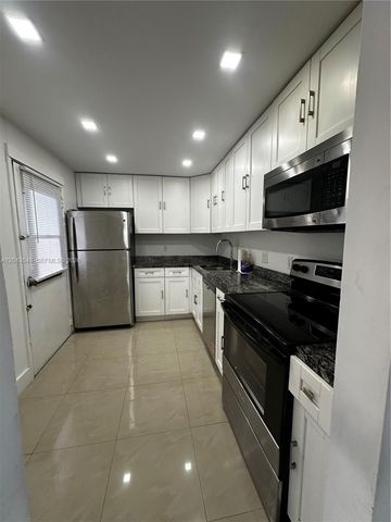 3475 N Country Club Dr 315, Aventura, FL 33180