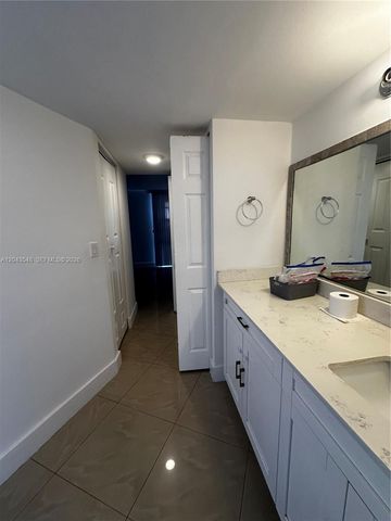 3475 N Country Club Dr 315, Aventura, FL 33180