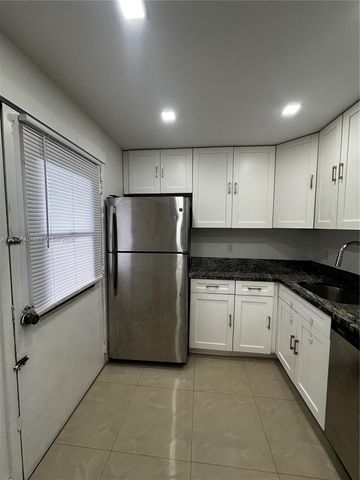 3475 N Country Club Dr 315, Aventura, FL 33180