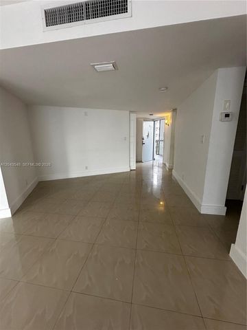 3475 N Country Club Dr 315, Aventura, FL 33180