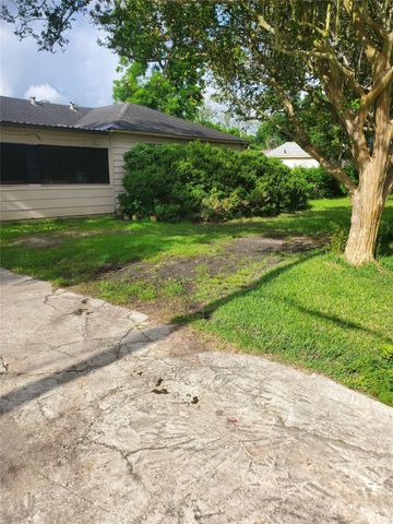 8038 Talton St Street, Houston, TX 77028