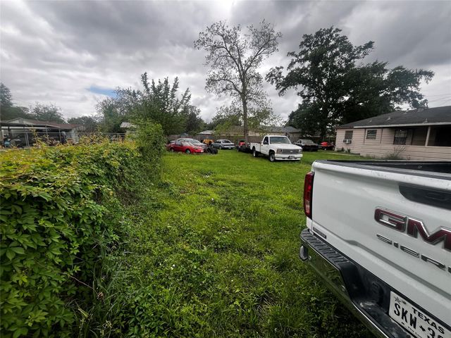 8038 Talton St Street, Houston, TX 77028