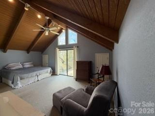 19 Lookout Loop, Burnsville, NC 28714