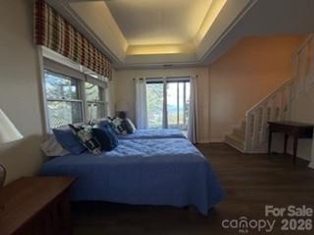 19 Lookout Loop, Burnsville, NC 28714