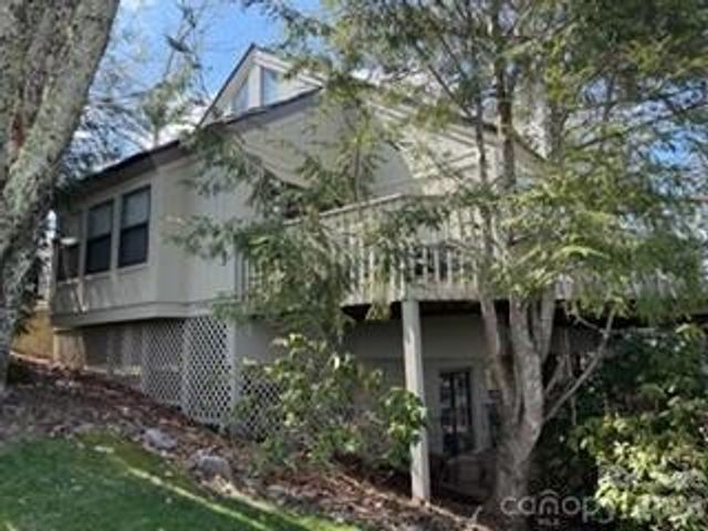 19 Lookout Loop, Burnsville, NC 28714