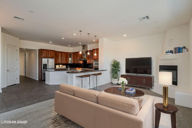 12373 N Fallen Shadows Drive, Marana, AZ 85658