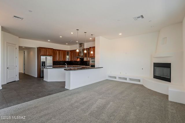 12373 N Fallen Shadows Drive, Marana, AZ 85658