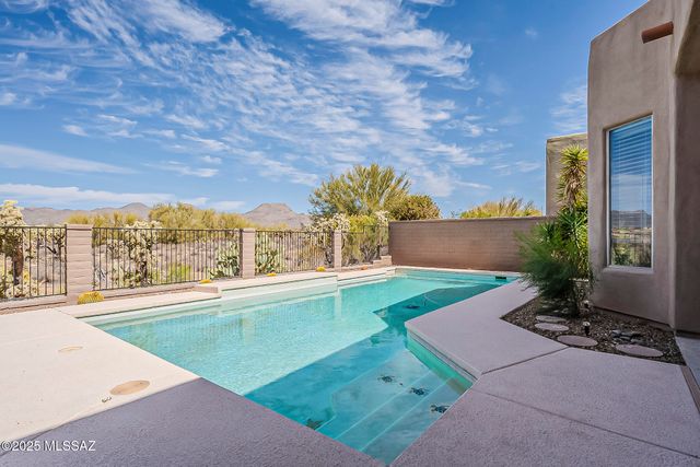 12373 N Fallen Shadows Drive, Marana, AZ 85658
