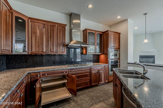 12373 N Fallen Shadows Drive, Marana, AZ 85658