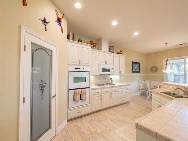 9216 Forestberry Way, El Dorado Hills, CA 95762
