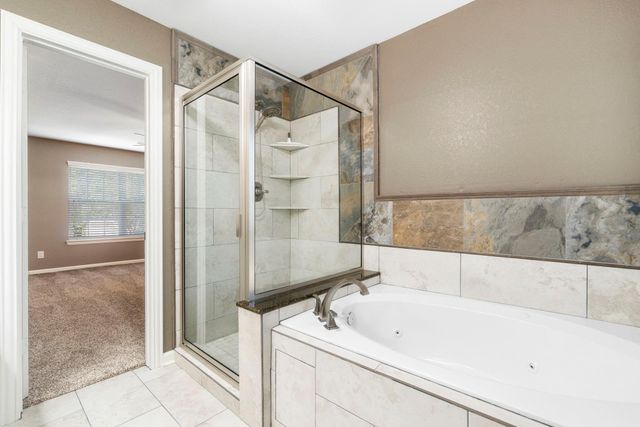 19 Shimmer Pond Place, The Woodlands, TX 77385