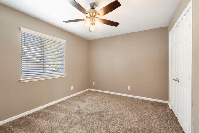 19 Shimmer Pond Place, The Woodlands, TX 77385