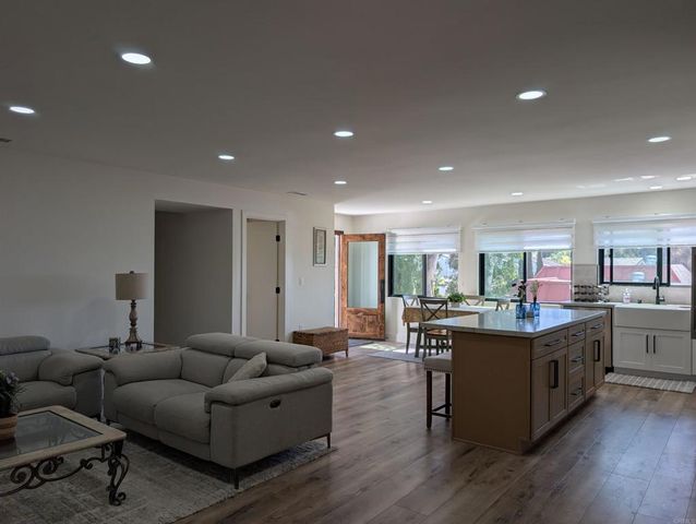 2410 La Costa Ave, Carlsbad, CA 92009