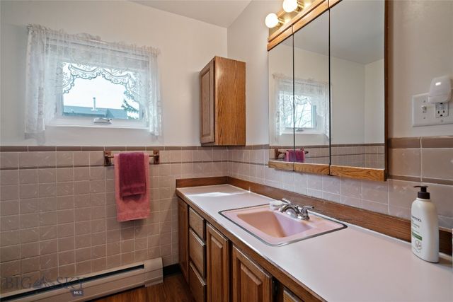 212 N Broadway Street, Belgrade, MT 59714