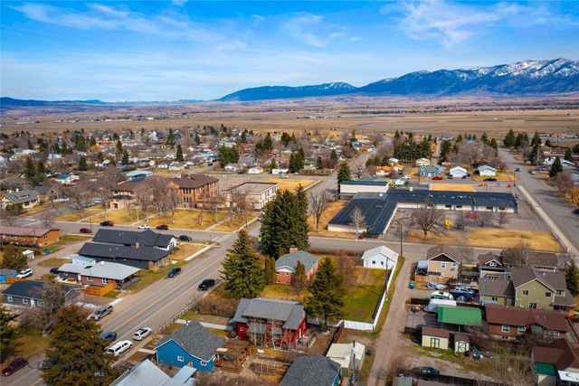 212 N Broadway Street, Belgrade, MT 59714