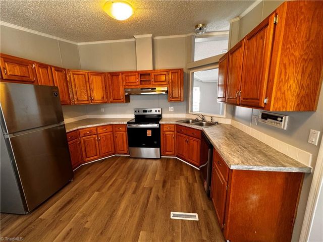 5610 Piney Grove Church Road, Siler City, NC 27344