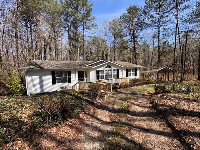 5610 Piney Grove Church Road, Siler City, NC 27344