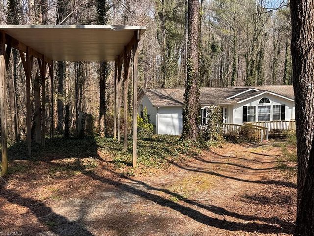 5610 Piney Grove Church Road, Siler City, NC 27344