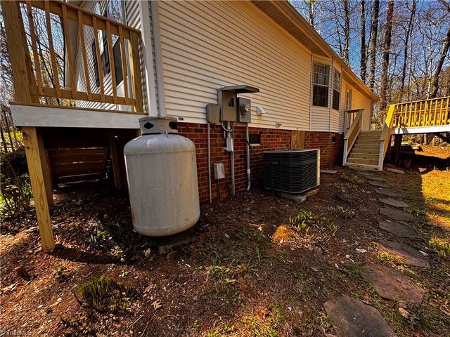 5610 Piney Grove Church Road, Siler City, NC 27344