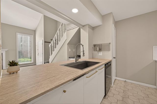 8100 Cambridge Street 80, Houston, TX 77054