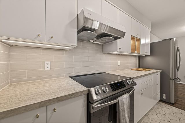 8100 Cambridge Street 80, Houston, TX 77054