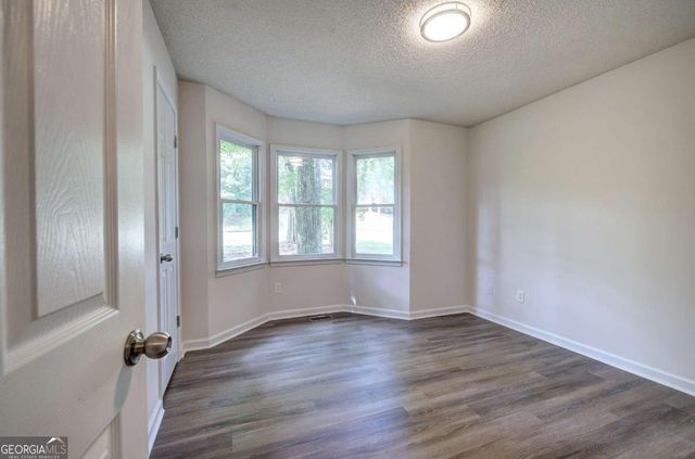 17 W Ridge Drive SE, Cartersville, GA 30121