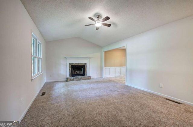 17 W Ridge Drive SE, Cartersville, GA 30121