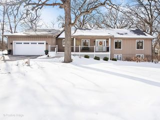 3N010 Woodview Drive, West Chicago, IL 60185