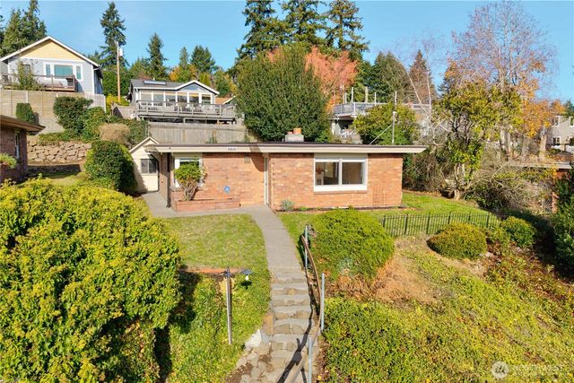 6416 NE 181st Street, Kenmore, WA 98028