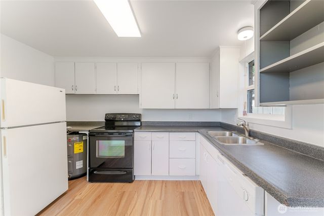 6416 NE 181st Street, Kenmore, WA 98028