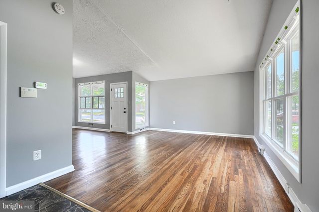 6901 CHIPPEWA DR, Baltimore, MD 21209