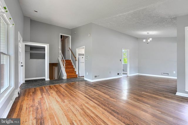 6901 CHIPPEWA DR, Baltimore, MD 21209