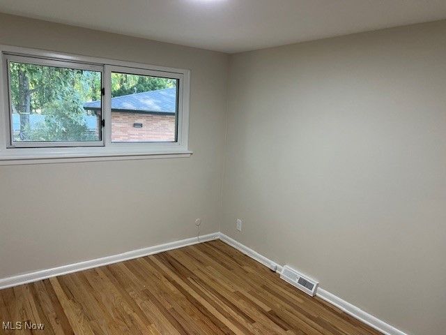 4505 Oak Circle, North Olmsted, OH 44070