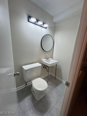 4505 Oak Circle, North Olmsted, OH 44070