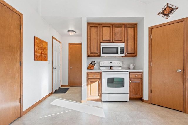 3340 HEAVEN DRIVE, Green Bay, WI 54311