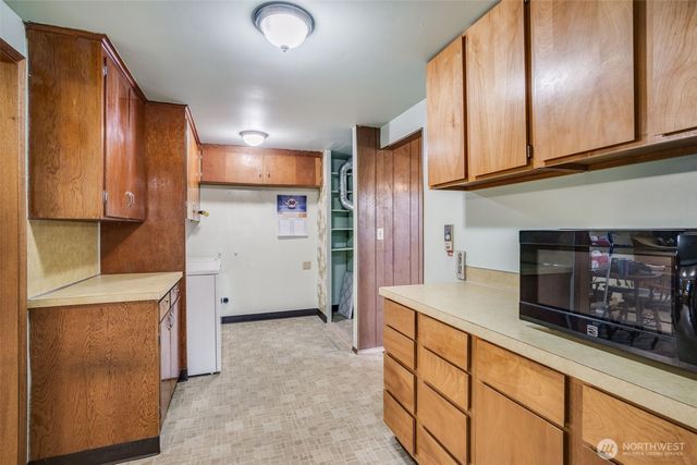 345 S 184th Street, Burien, WA 98148