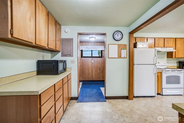 345 S 184th Street, Burien, WA 98148